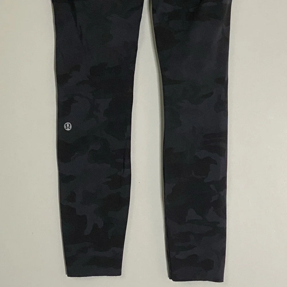 Lululemon Fast Free High Rise Tight Leggings Womens 4 Black Camo Non Reflective